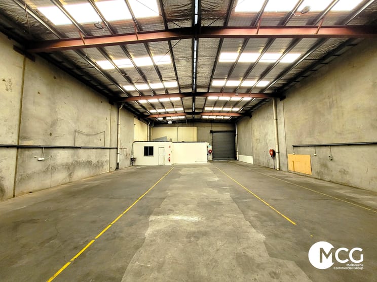 Click to view all images 14 Hercules Street Tullamarine VIC 3043 - Image 2