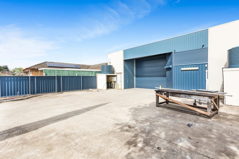 Click to view all images 17 Second Street Wingfield SA 5013 - Image 2