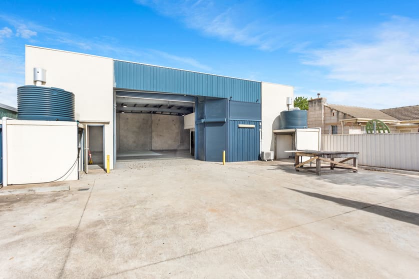 Click to view all images 17 Second Street Wingfield SA 5013 - Image 3