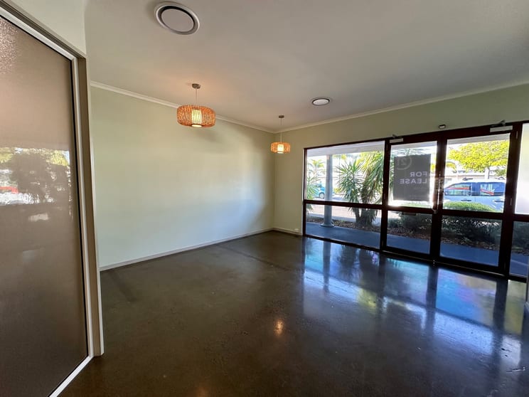 6/62 Main Street Pialba QLD 4655 - Image 2