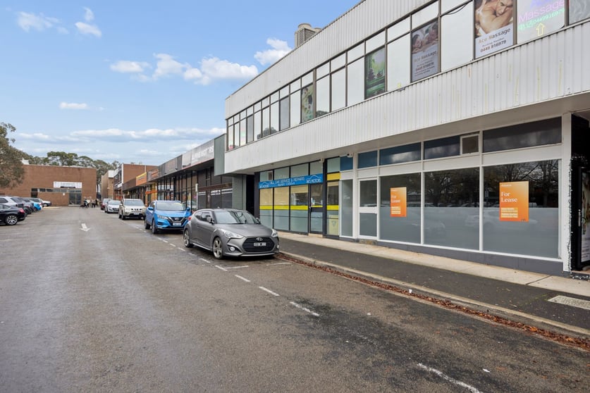 Click to view all images Unit 1/14-16 Dundas Court Phillip ACT 2606 - Image 2
