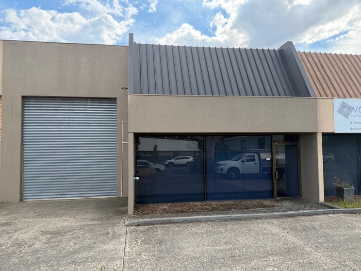 Click to view all images 2/62 Brunel Road Seaford VIC 3198 - Image 1