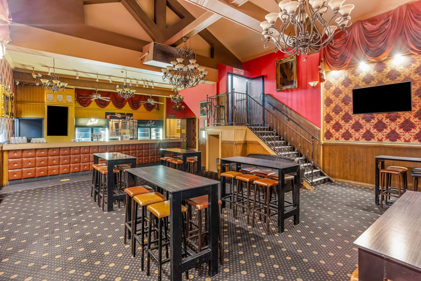Click to view all images 2-4 William Street Rockhampton City QLD 4700 - Image 3