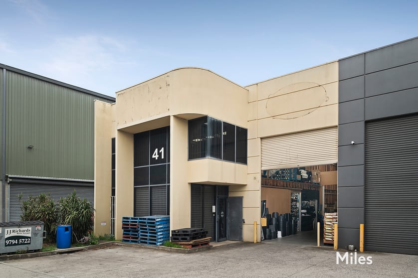 Click to view all images 2/41 Quinn Street Preston VIC 3072 - Image 1