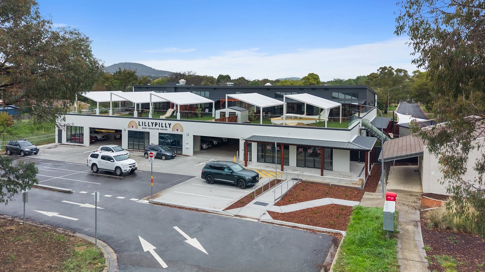 Click to view all images 25 Barraclough Crescent Monash ACT 2904 - Image 3