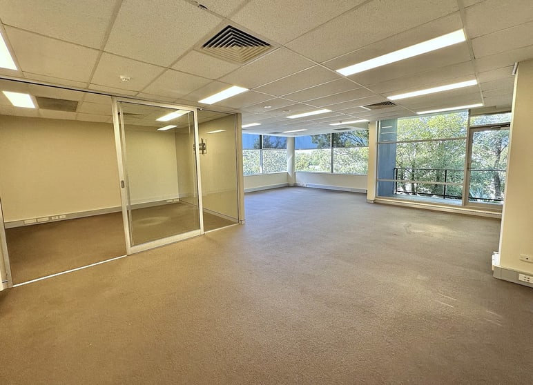 Click to view all images 2306/4 Daydream Street Warriewood NSW 2102 - Image 3