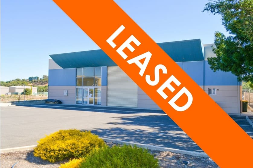 Click to view all images 27 Light Crescent Mount Barker SA 5251 - Image 1