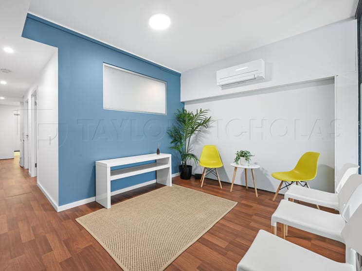 Click to view all images G04W/138 Carillon Avenue Newtown NSW 2042 - Image 1