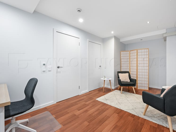 Click to view all images G04W/138 Carillon Avenue Newtown NSW 2042 - Image 3