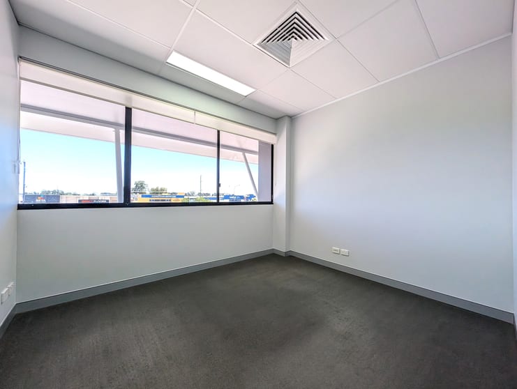 Click to view all images 13/76 Wises Road Maroochydore QLD 4558 - Image 3