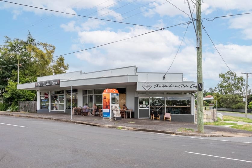 Click to view all images 1&2/176 Glebe Road Booval QLD 4304 - Image 2