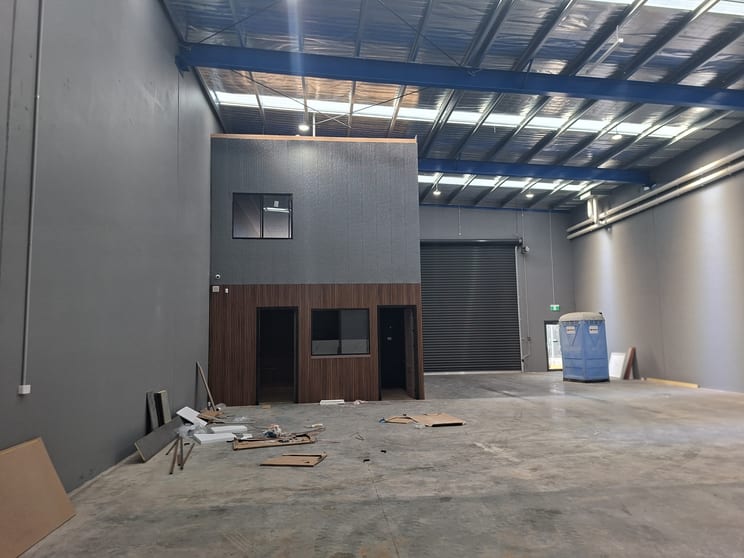 Click to view all images 63 Spalding Avenue Sunshine North VIC 3020 - Image 3
