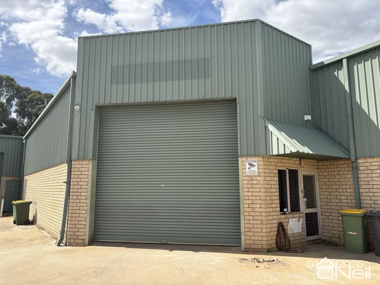 Click to view all images Unit 2/35 Gillam Drive Kelmscott WA 6111 - Image 1