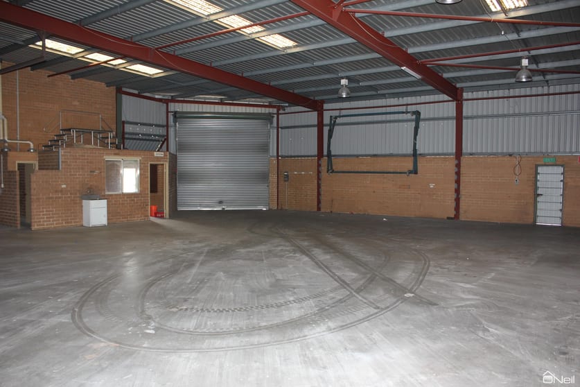 Click to view all images Unit 2/35 Gillam Drive Kelmscott WA 6111 - Image 3