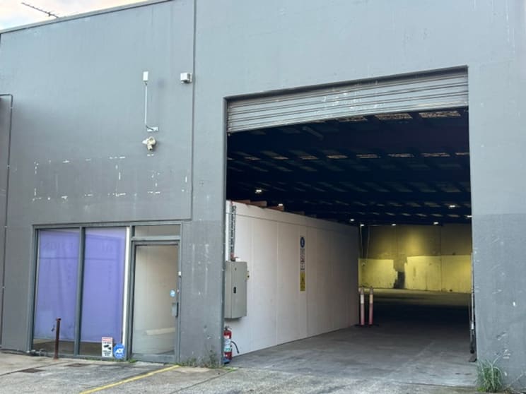 Click to view all images Warehouse 3/12 Jesmond Rd Croydon VIC 3136 - Image 2