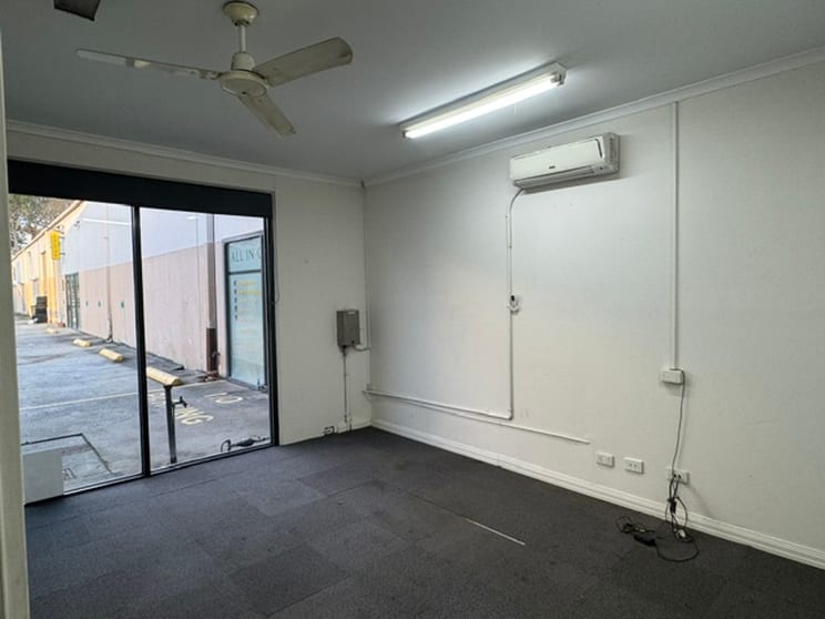 Click to view all images Warehouse 3/12 Jesmond Rd Croydon VIC 3136 - Image 3