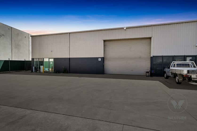 Click to view all images 6/ 1037–1043 Western Highway Ravenhall VIC 3023 - Image 3