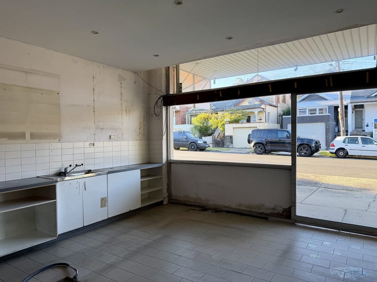 Click to view all images 69 Hewlett Street Bronte NSW 2024 - Image 3