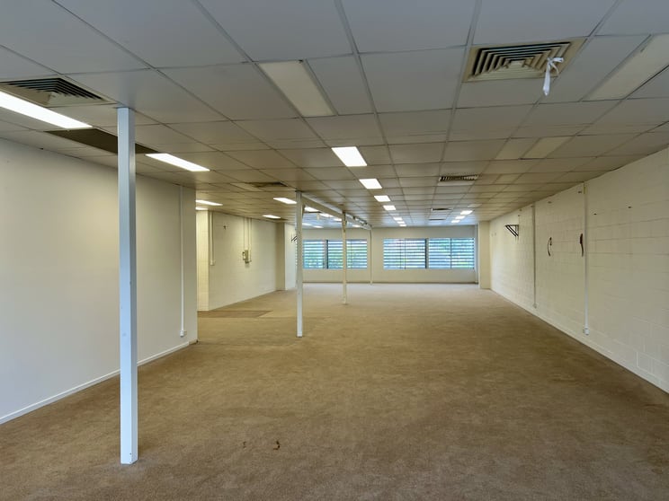 Click to view all images 2/17 Barklya Place Marsden QLD 4132 - Image 3