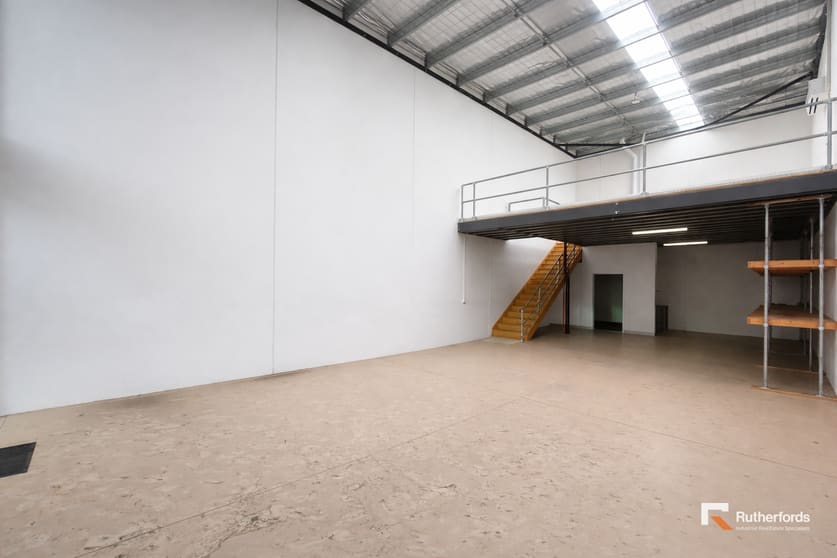 Click to view all images 31/10 Cawley Road Yarraville VIC 3013 - Image 2