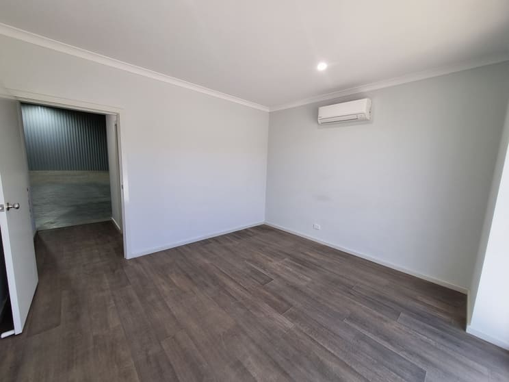 Click to view all images 1/22 Shearer Drive Seaford SA 5169 - Image 2