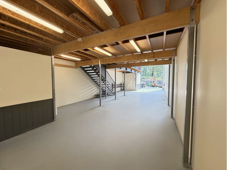 Click to view all images 7/1 Rothcote Court Burleigh Heads QLD 4220 - Image 3
