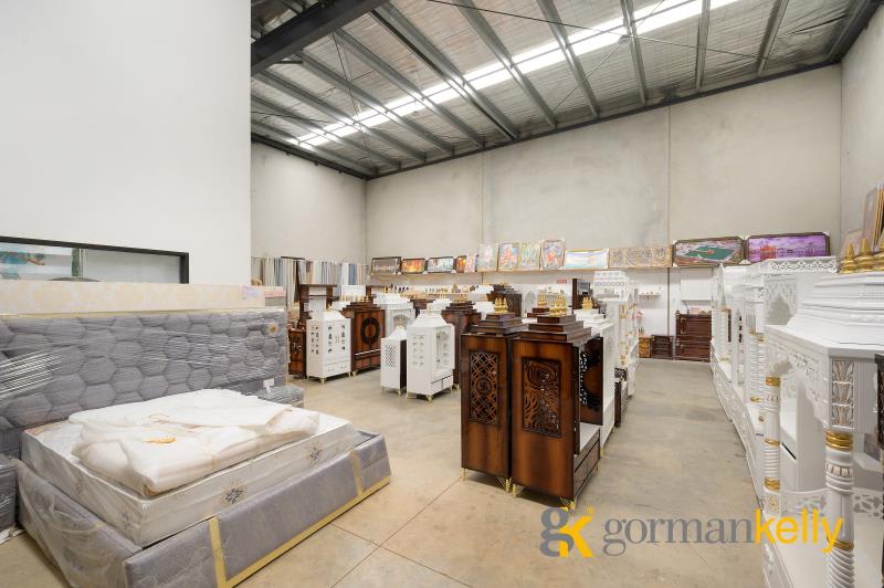 Click to view all images 11 Geehi Way Ravenhall VIC 3023 - Image 2