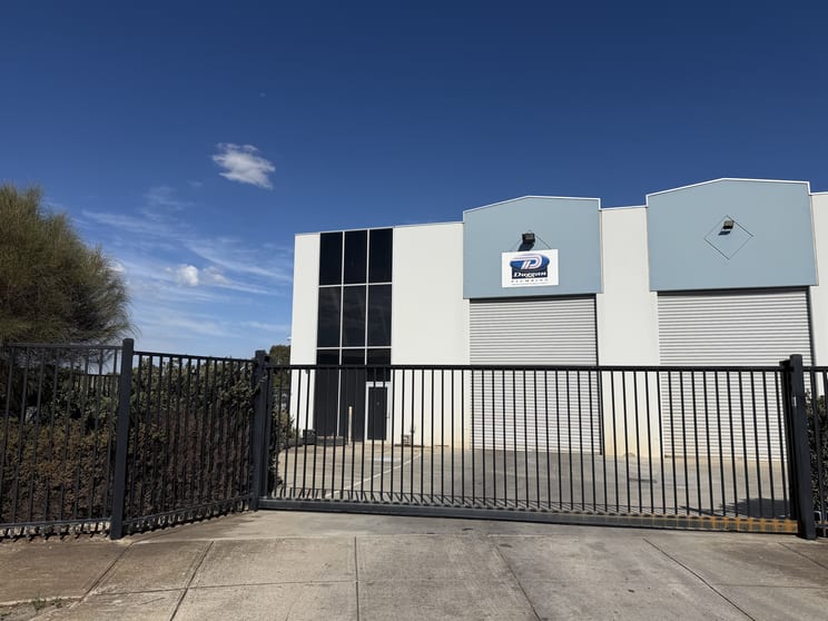 1/7 Grant Court Melton VIC 3337 - Image 1