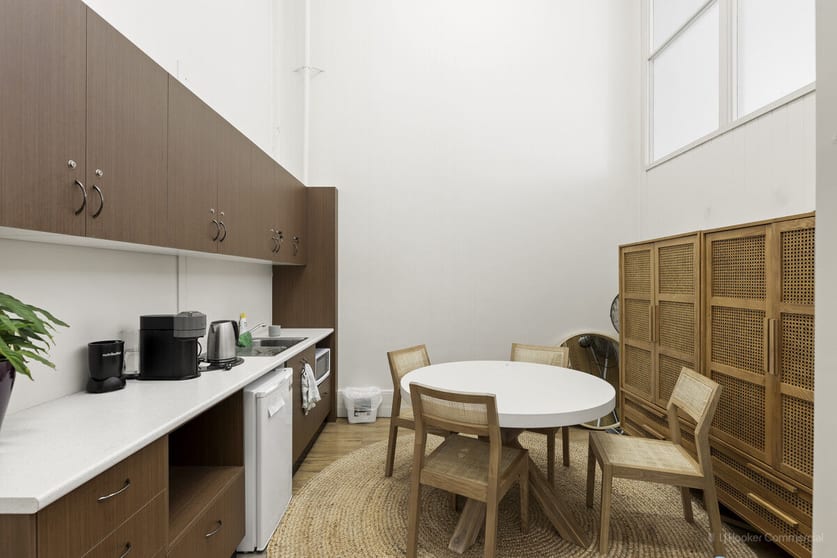 Suite 9 & 10/353 Ruthven Street Toowoomba City QLD 4350 - Image 3