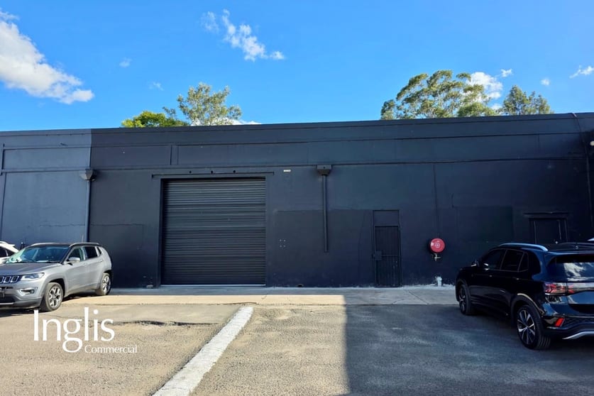 Click to view all images 10/10-16 Argyle Street Camden NSW 2570 - Image 2