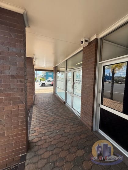 Click to view all images Shop 1/254 Bourbong Street Bundaberg West QLD 4670 - Image 3
