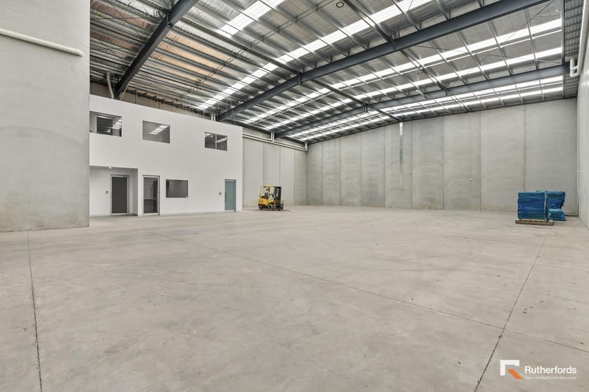 Click to view all images 43A Patch Circuit Laverton North VIC 3026 - Image 2