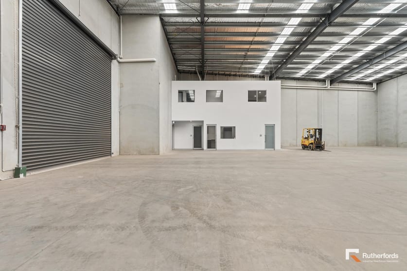Click to view all images 43A Patch Circuit Laverton North VIC 3026 - Image 3