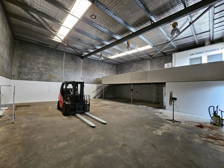 Click to view all images 5/176 Camboon Road Malaga WA 6090 - Image 3