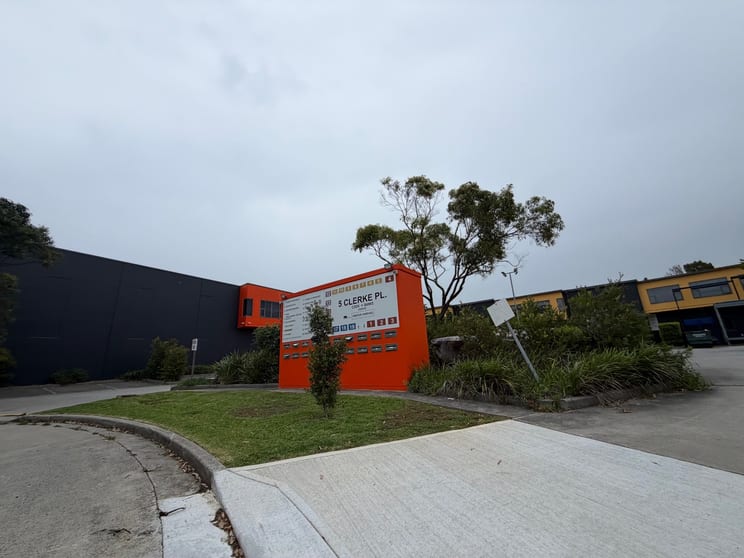 Click to view all images Unit 18/5 Clerke Place Kurnell NSW 2231 - Image 3