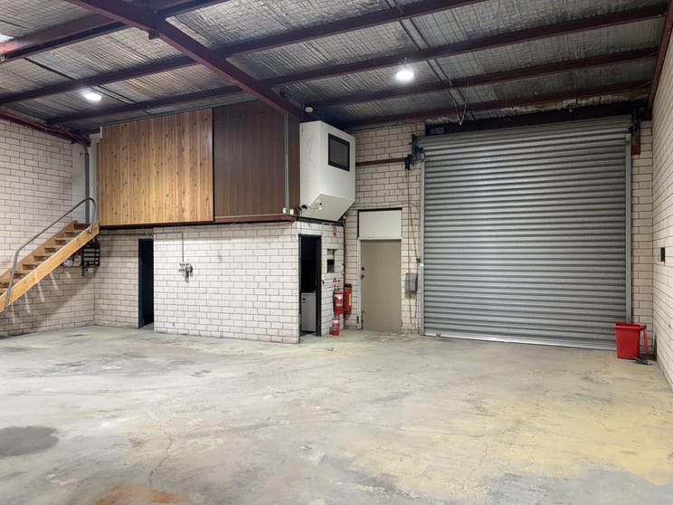 Click to view all images 1 Hinkler Road Mordialloc VIC 3195 - Image 3