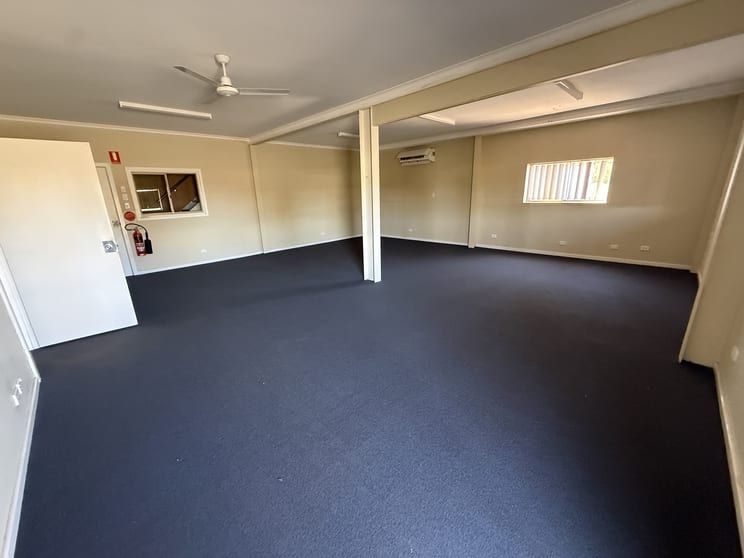 Click to view all images 14 Harwell Way Wedgefield WA 6721 - Image 2