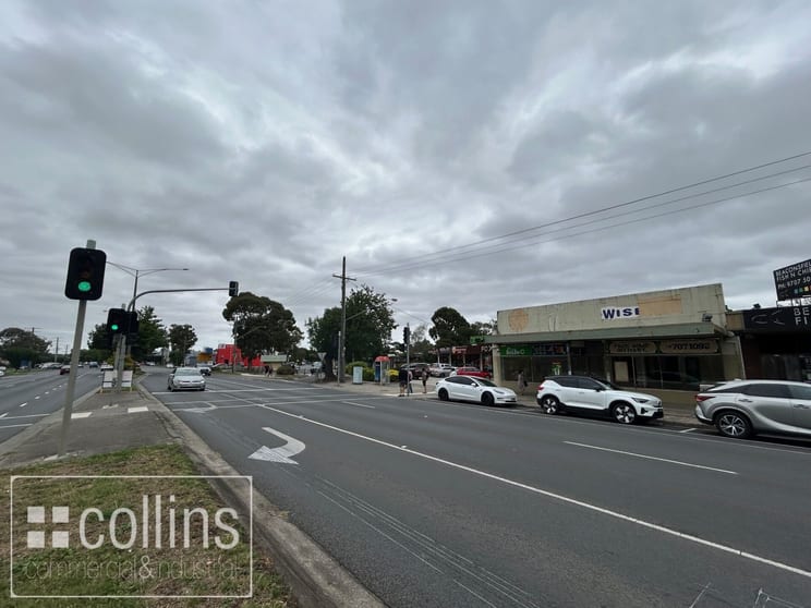 Click to view all images 20 OLD PRINCES Highway Beaconsfield VIC 3807 - Image 2