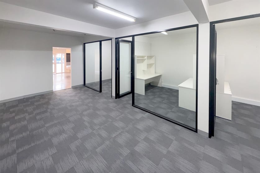 Click to view all images 73 Main Street Croydon VIC 3136 - Image 3