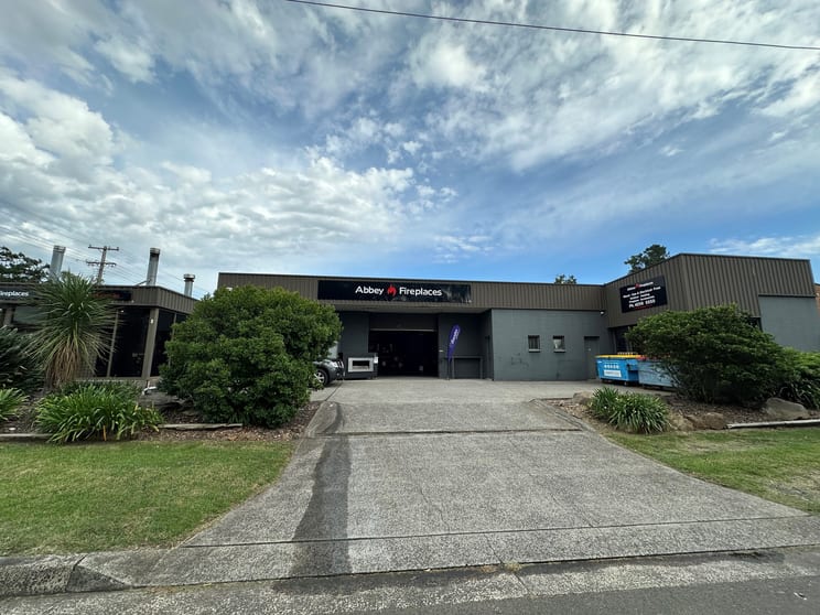 Click to view all images 136 Industrial Road Oak Flats NSW 2529 - Image 1
