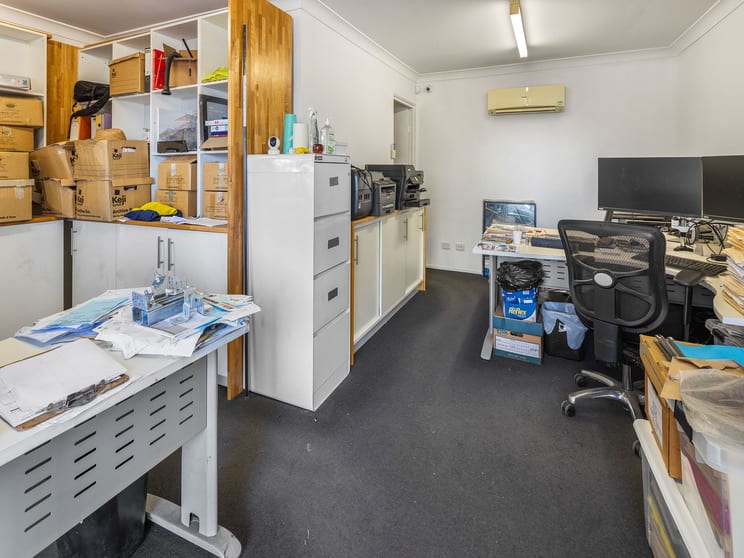 Click to view all images 2/44 Boron Street Sumner QLD 4074 - Image 1