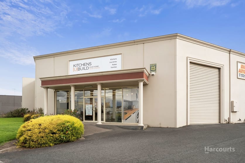 Click to view all images 100 Barwon Terrace South Geelong VIC 3220 - Image 2