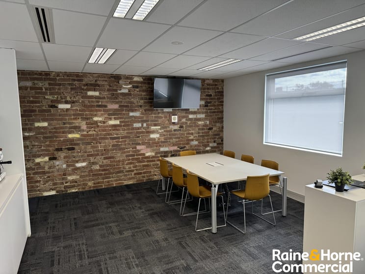 Click to view all images Moore Street Liverpool NSW 2170 - Image 3