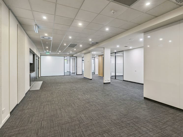 Click to view all images Part Ground Floor/96 Bathurst Street Hobart TAS 7000 - Image 3