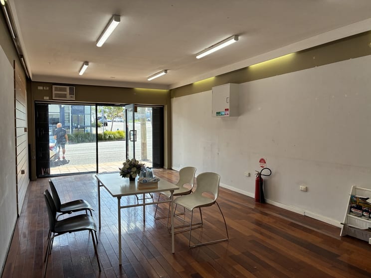 Click to view all images Shop 2/219 Main Road Toukley NSW 2263 - Image 3