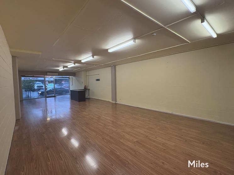 Click to view all images 295 Broadway Reservoir VIC 3073 - Image 2