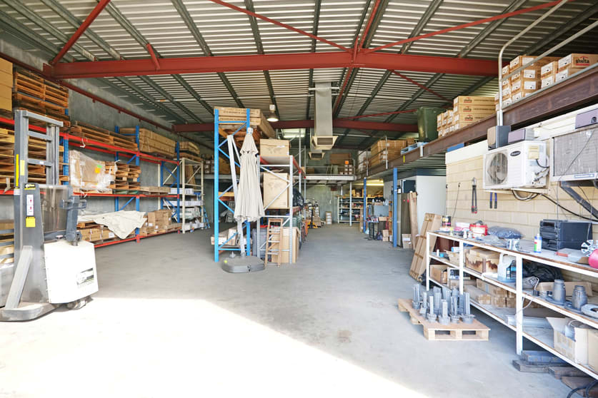 Click to view all images 12 Coney Drive Kewdale WA 6105 - Image 2