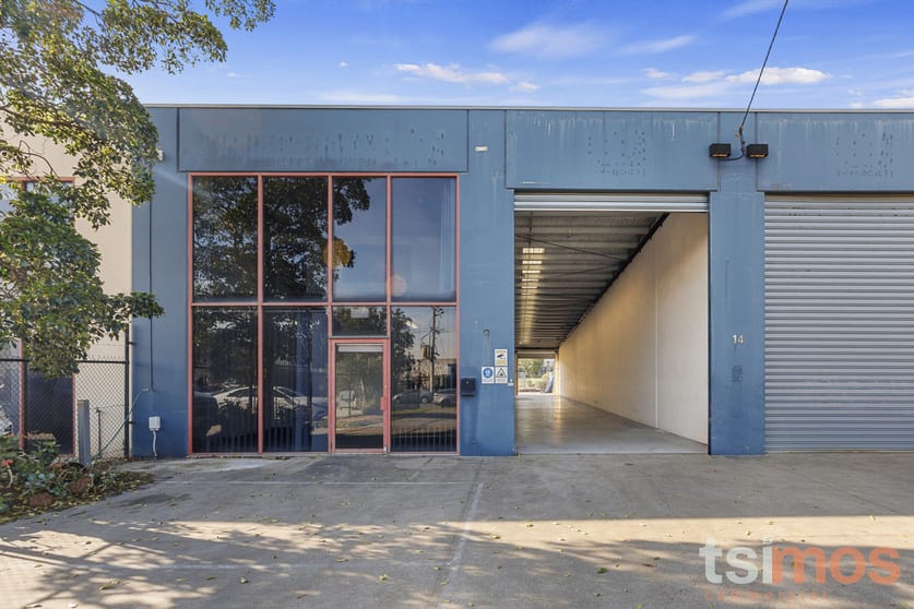 Click to view all images 1/14 Brett Drive Carrum Downs VIC 3201 - Image 2
