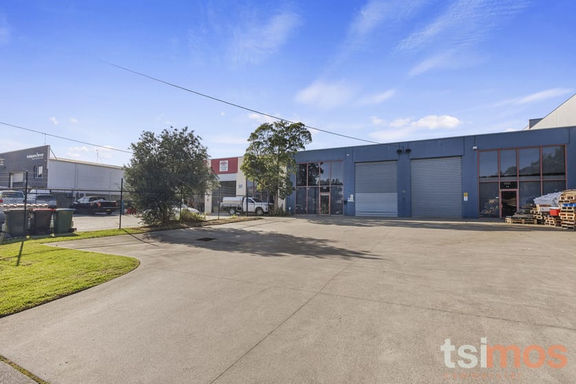 Click to view all images 1/14 Brett Drive Carrum Downs VIC 3201 - Image 1