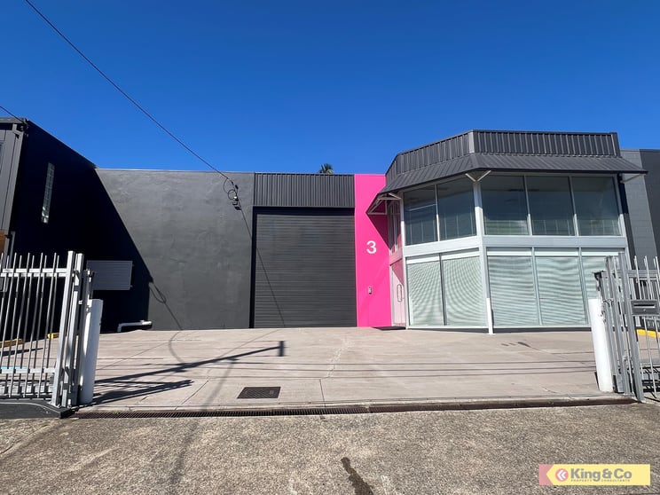 Click to view all images 3 Manilla Street East Brisbane QLD 4169 - Image 1
